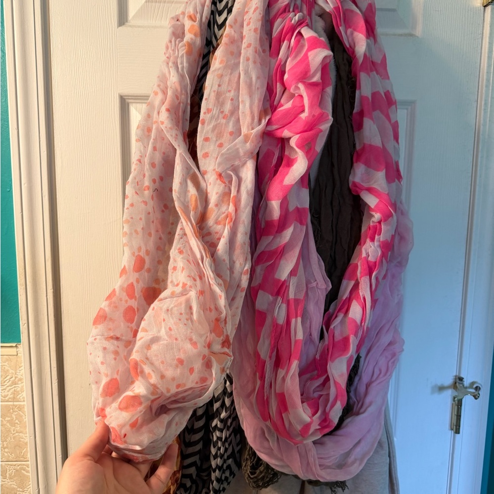Colorful Patterned Scarves Collection - Picture 4 of 4